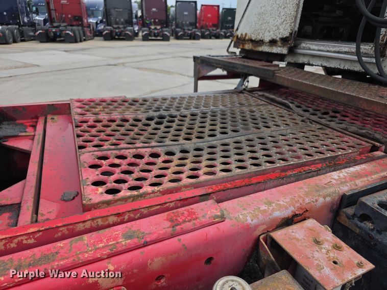 image for item EF3734 1993 Ottawa 30 yard truck