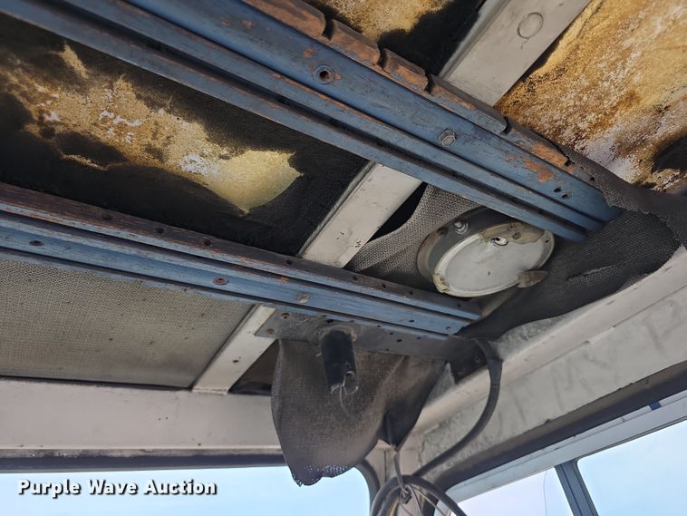 image for item EF3734 1993 Ottawa 30 yard truck