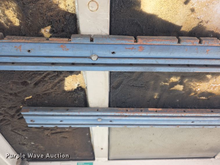 image for item EF3734 1993 Ottawa 30 yard truck