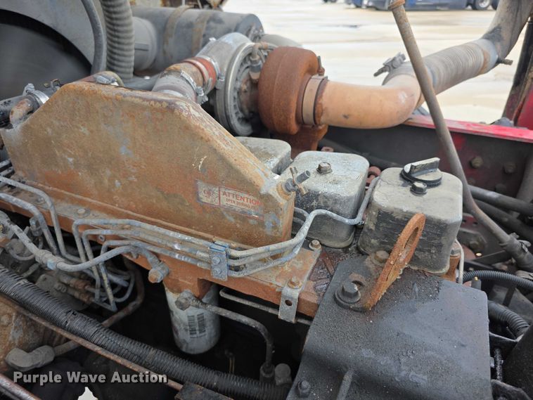 image for item EF3734 1993 Ottawa 30 yard truck