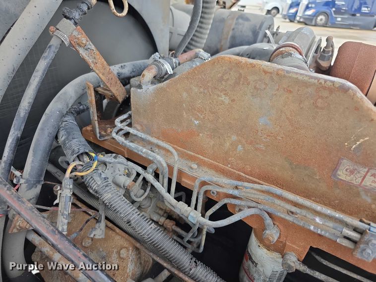 image for item EF3734 1993 Ottawa 30 yard truck