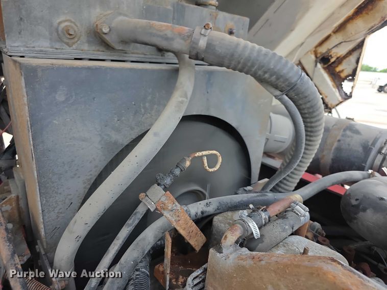 image for item EF3734 1993 Ottawa 30 yard truck