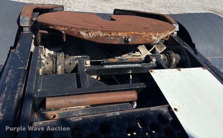 image for item EG5871 2004 Kalmar 30 yard truck