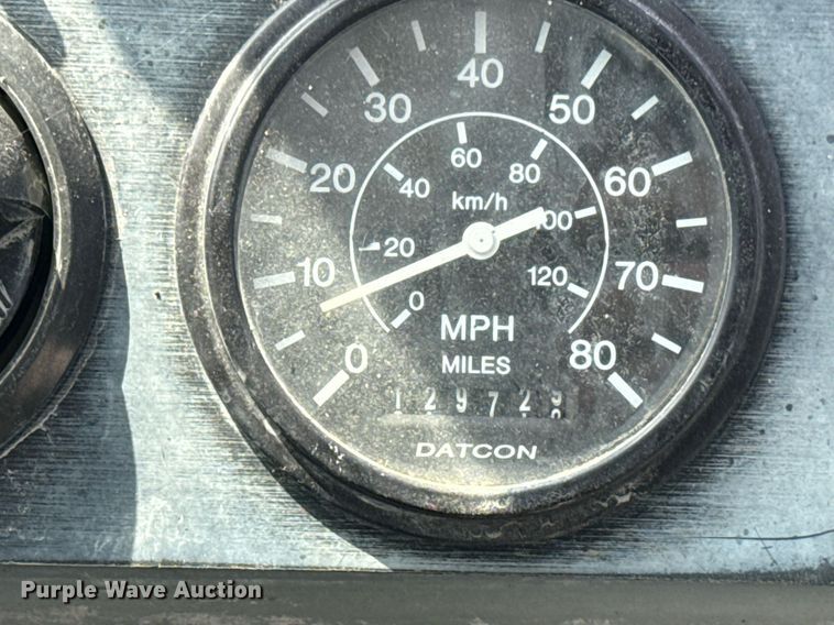 image for item EG5871 2004 Kalmar 30 yard truck