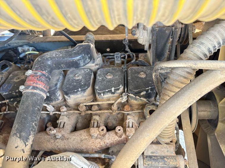 image for item EG5871 2004 Kalmar 30 yard truck