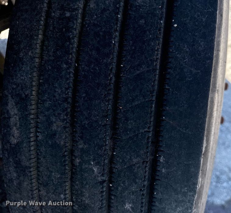 image for item EG5871 2004 Kalmar 30 yard truck