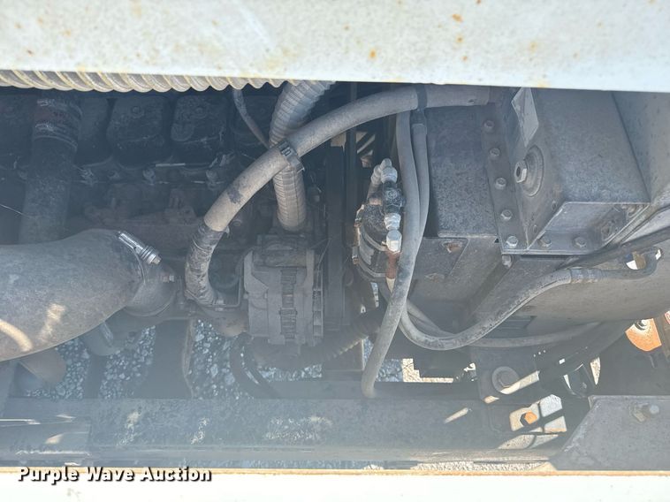 image for item EG5872 2004 Kalmar 30 yard truck