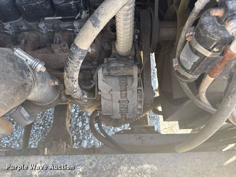 image for item EG5872 2004 Kalmar 30 yard truck