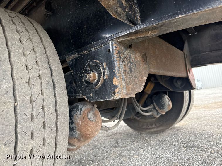 image for item EG6024 2015 Utility Trailer FS2CDHA drop deck trailer