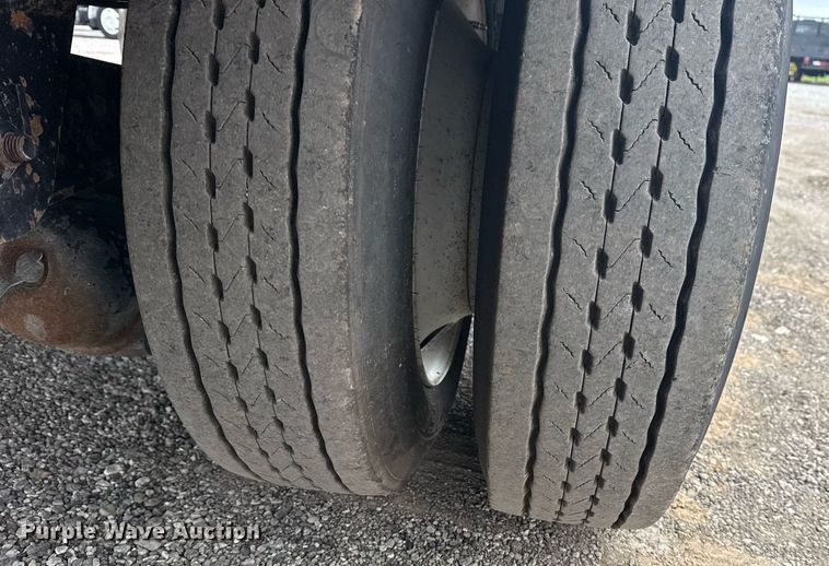 image for item EG6024 2015 Utility Trailer FS2CDHA drop deck trailer