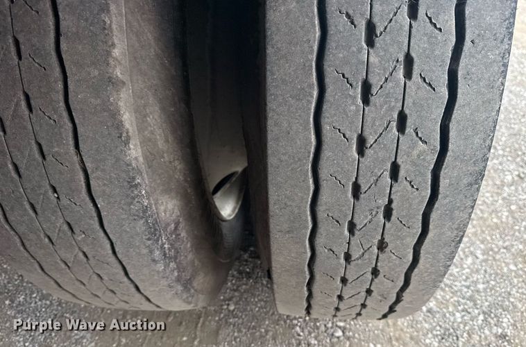 image for item EG6024 2015 Utility Trailer FS2CDHA drop deck trailer