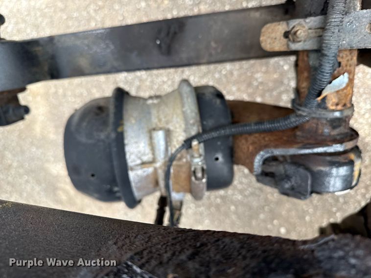 image for item EG6027 2007 Sterling A9500 Series semi truck