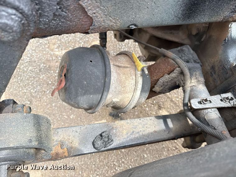 image for item EG6027 2007 Sterling A9500 Series semi truck