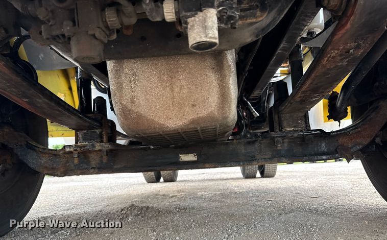 image for item EG6027 2007 Sterling A9500 Series semi truck