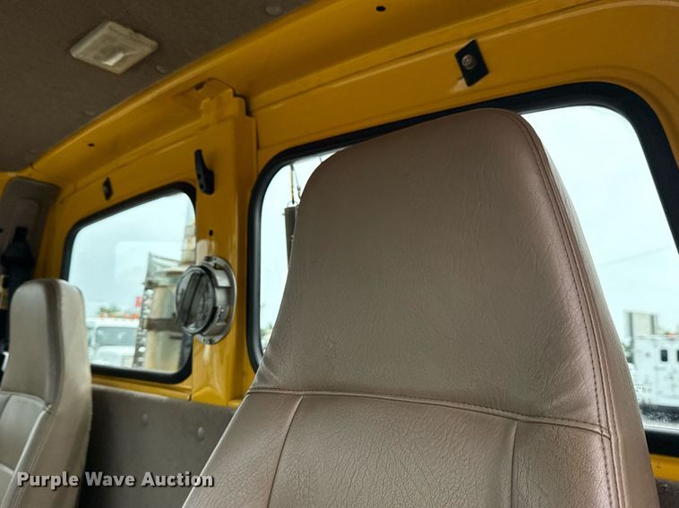 image for item EG6027 2007 Sterling A9500 Series semi truck