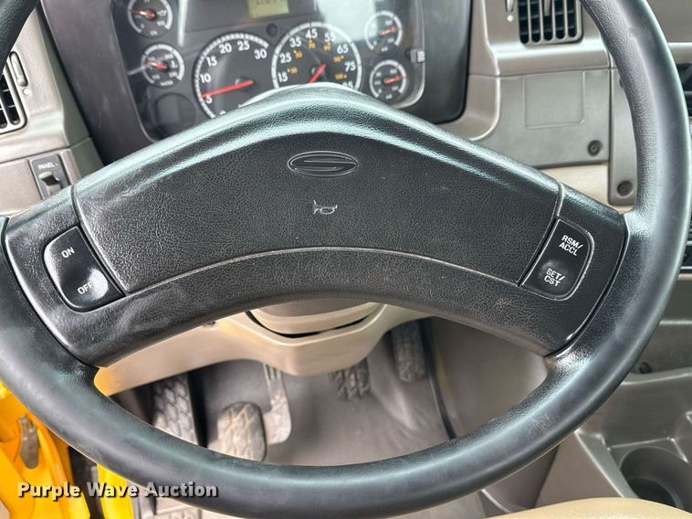 image for item EG6027 2007 Sterling A9500 Series semi truck