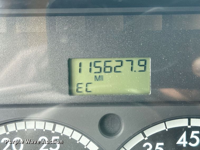 image for item EG6027 2007 Sterling A9500 Series semi truck