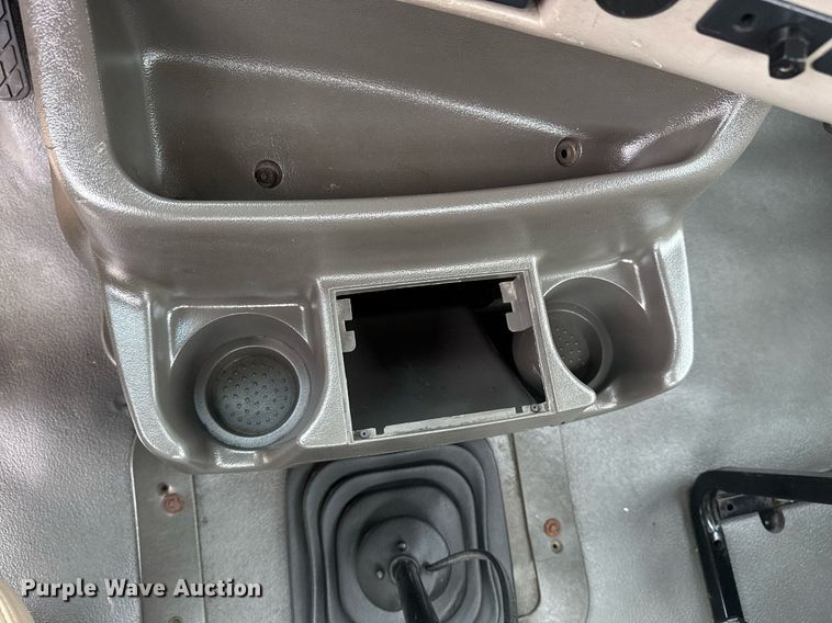 image for item EG6027 2007 Sterling A9500 Series semi truck