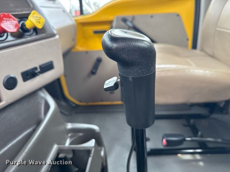 image for item EG6027 2007 Sterling A9500 Series semi truck