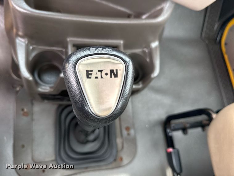 image for item EG6027 2007 Sterling A9500 Series semi truck