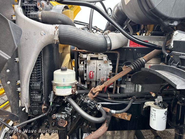 image for item EG6027 2007 Sterling A9500 Series semi truck