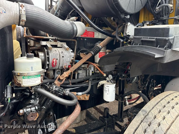 image for item EG6027 2007 Sterling A9500 Series semi truck