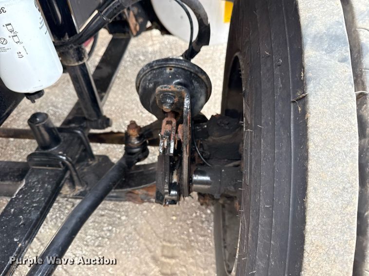 image for item EG6027 2007 Sterling A9500 Series semi truck