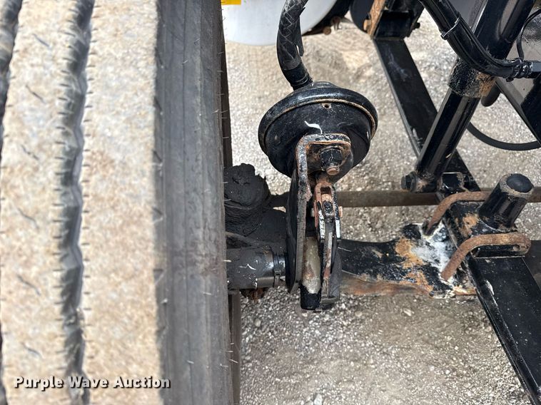 image for item EG6027 2007 Sterling A9500 Series semi truck