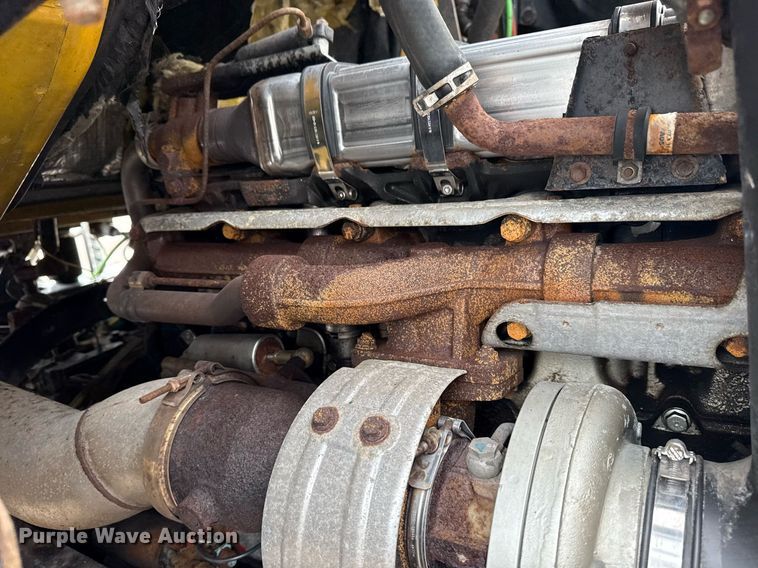 image for item EG6027 2007 Sterling A9500 Series semi truck