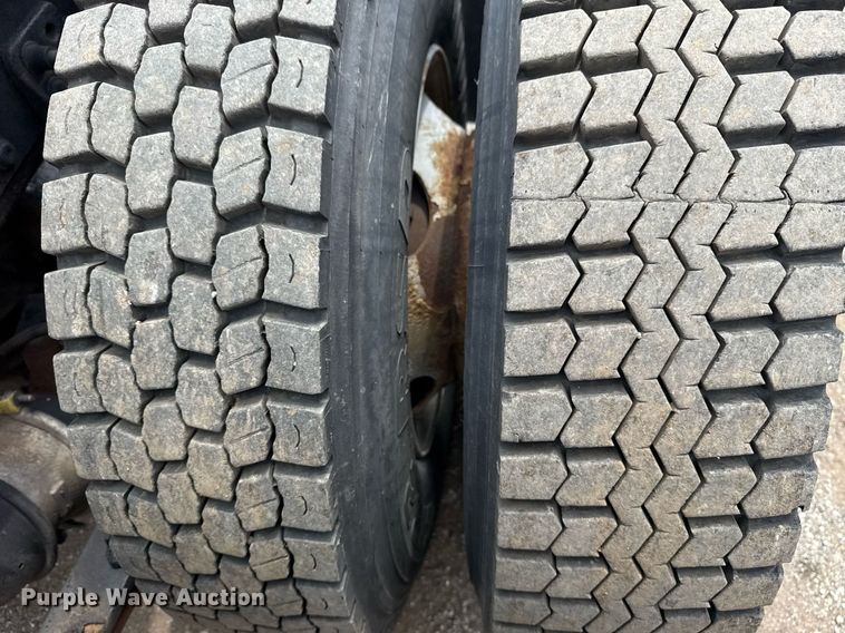 image for item EG6027 2007 Sterling A9500 Series semi truck