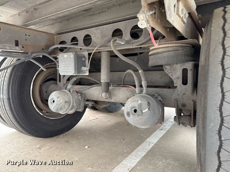 image for item EJ3733 2014 Vanguard VXP dry van trailer