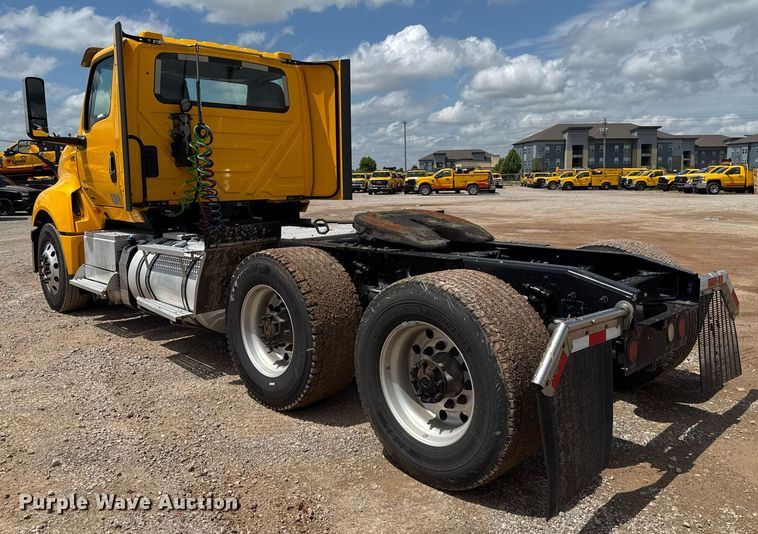 image for item EJ4831 2021 International LT625 semi truck