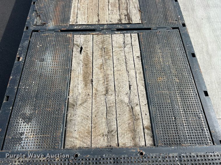 image for item EK3000 1999 Dakota Manufacturing DHT7048 drop deck hydraulic tail equipment trailer