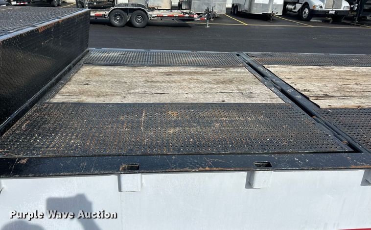 image for item EK3000 1999 Dakota Manufacturing DHT7048 drop deck hydraulic tail equipment trailer