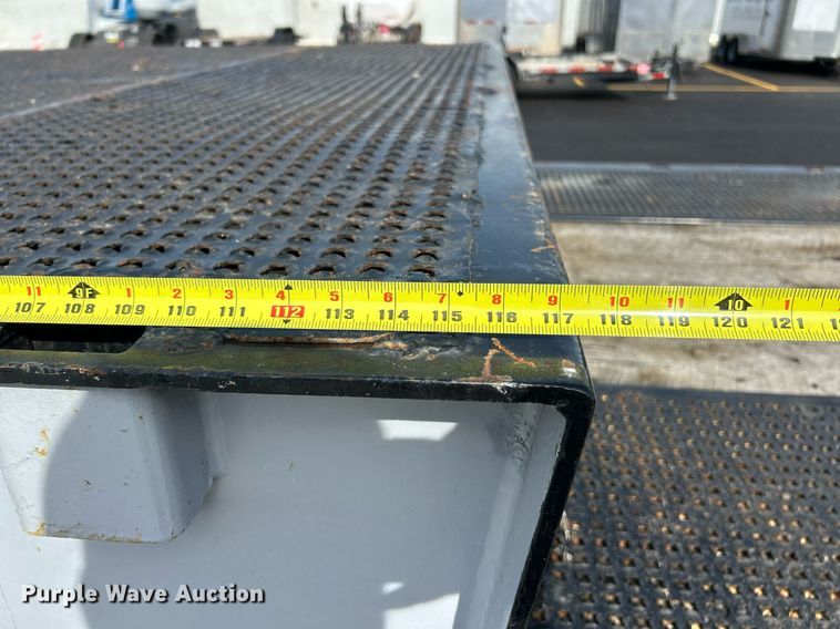 image for item EK3000 1999 Dakota Manufacturing DHT7048 drop deck hydraulic tail equipment trailer