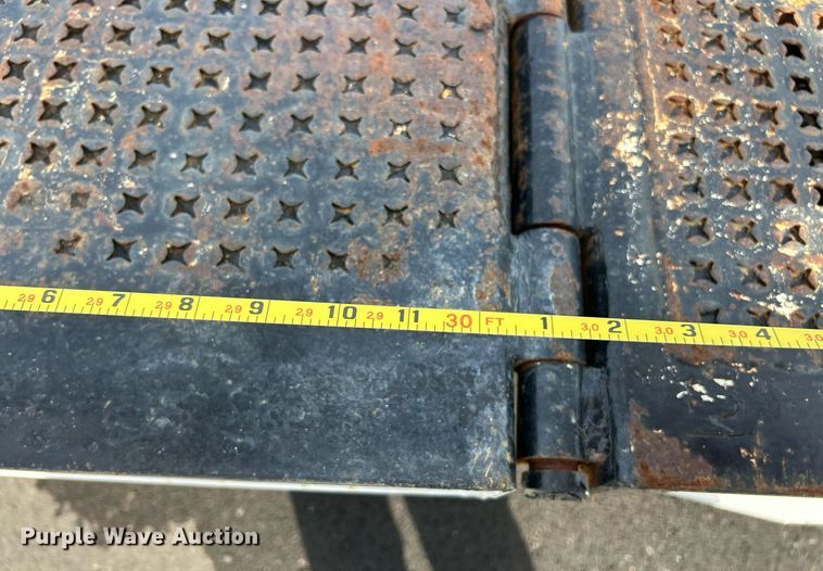 image for item EK3000 1999 Dakota Manufacturing DHT7048 drop deck hydraulic tail equipment trailer