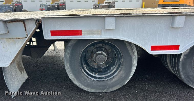 image for item EK3000 1999 Dakota Manufacturing DHT7048 drop deck hydraulic tail equipment trailer