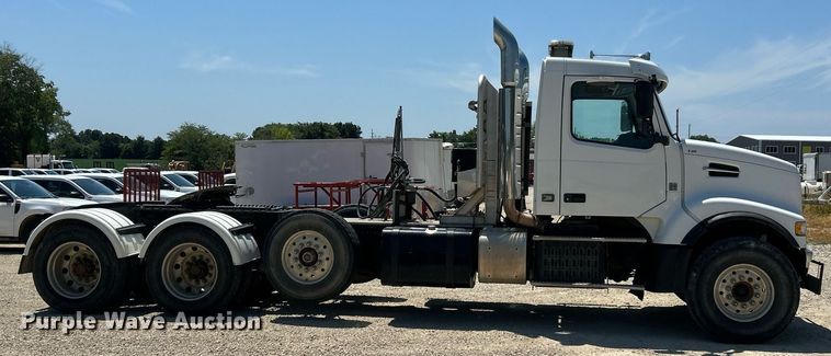 image for item EK8436 2012 Volvo Truck VHD semi truck