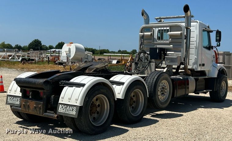 image for item EK8436 2012 Volvo Truck VHD semi truck