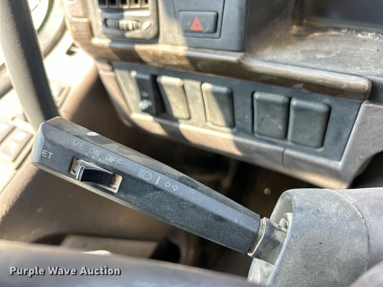 image for item EK8436 2012 Volvo Truck VHD semi truck