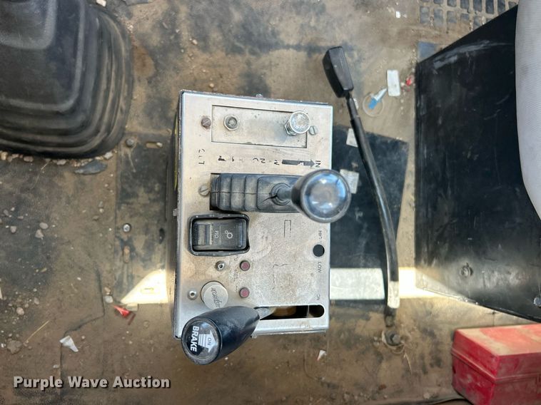 image for item EK8436 2012 Volvo Truck VHD semi truck