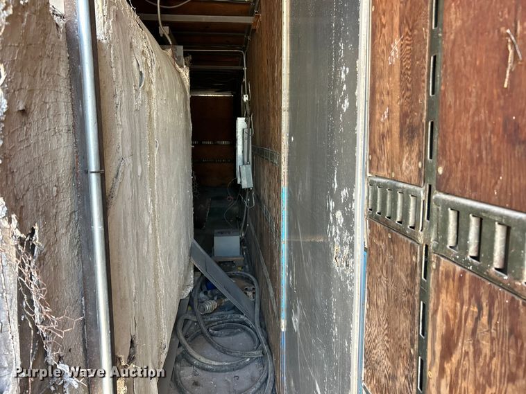 image for item EK8455 1976 Dorsey dry van trailer