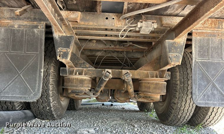 image for item EK8455 1976 Dorsey dry van trailer