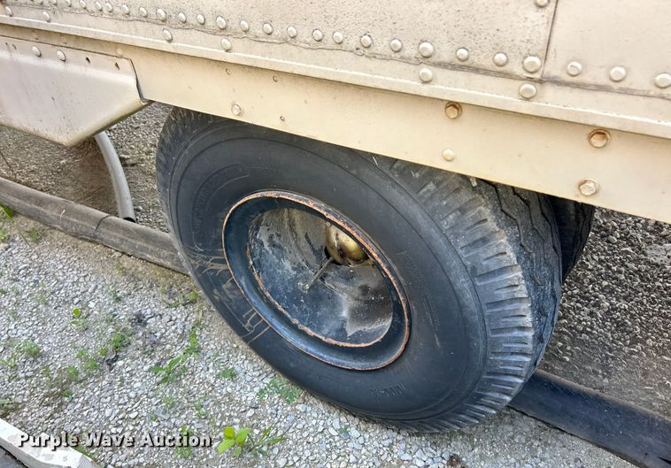 image for item EK8455 1976 Dorsey dry van trailer