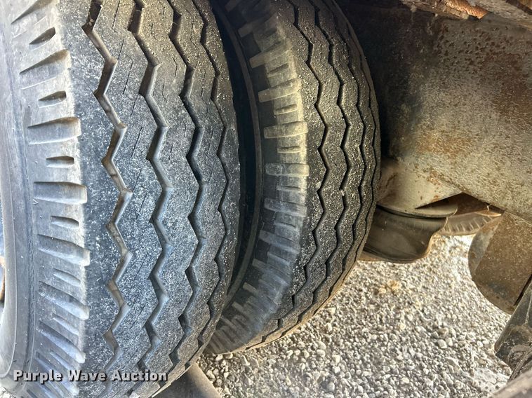 image for item EK8455 1976 Dorsey dry van trailer