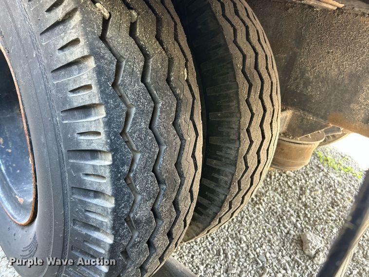 image for item EK8455 1976 Dorsey dry van trailer