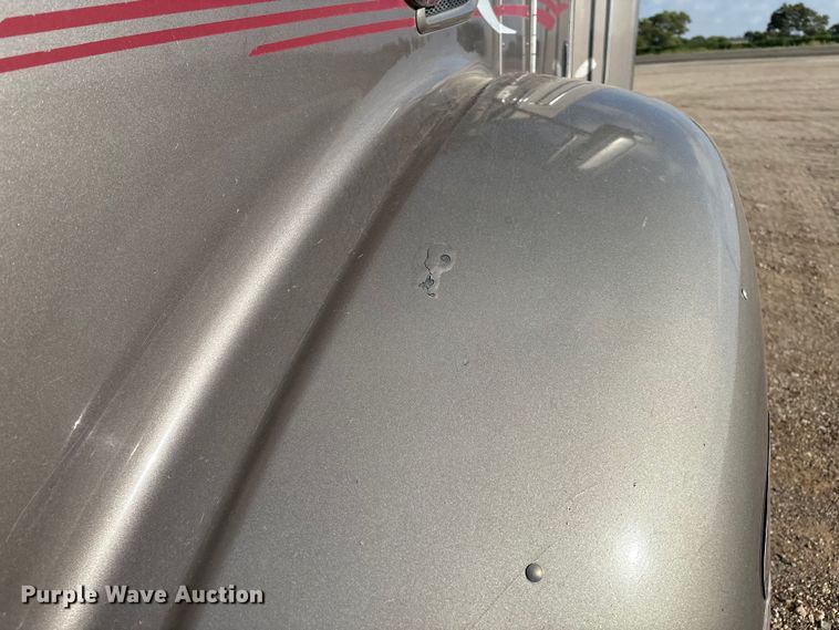 image for item EM0508 2007 Peterbilt 386 semi truck