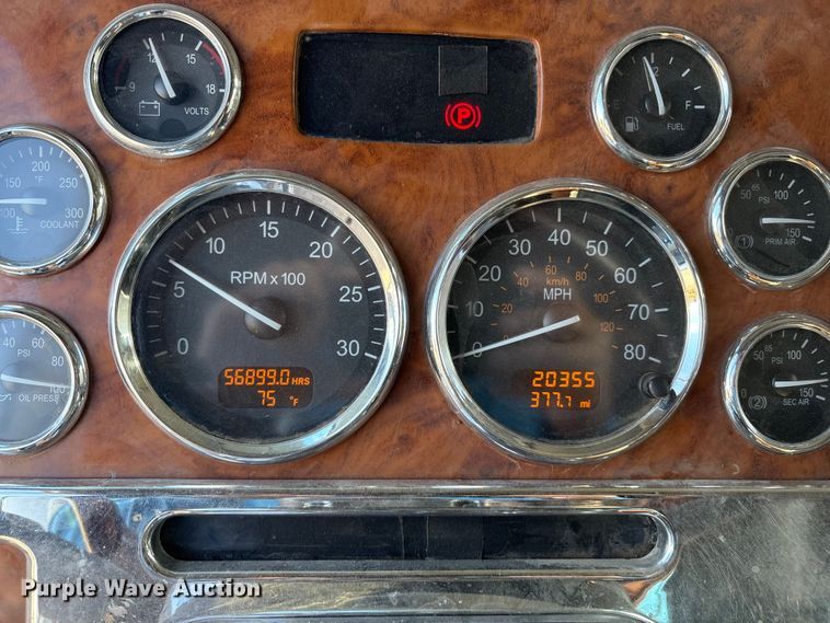 image for item EM0508 2007 Peterbilt 386 semi truck