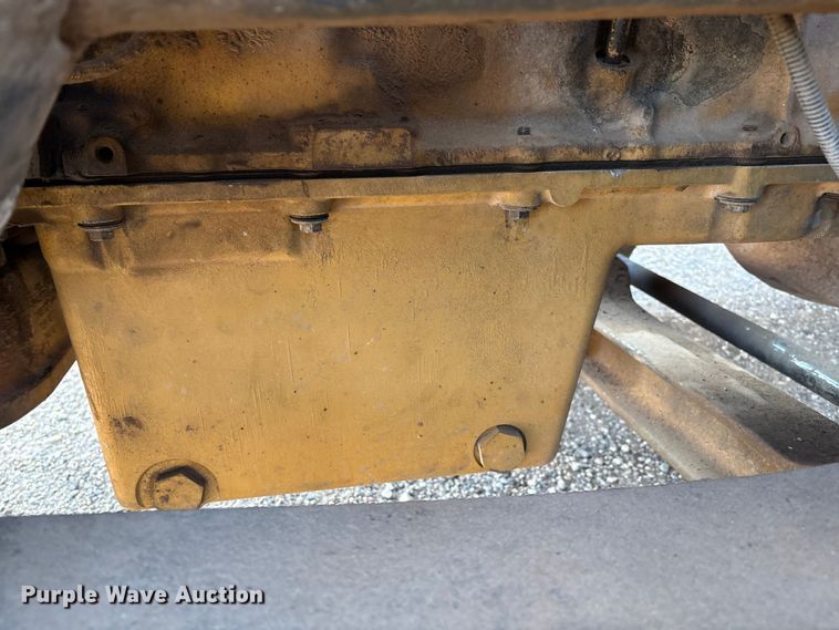 image for item EM0508 2007 Peterbilt 386 semi truck