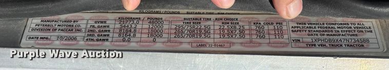 image for item EM0508 2007 Peterbilt 386 semi truck